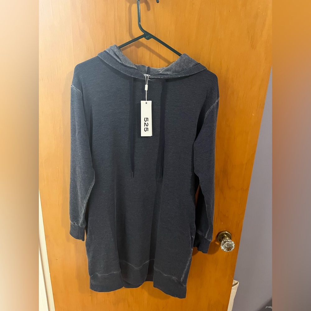 525 Navy Sweater